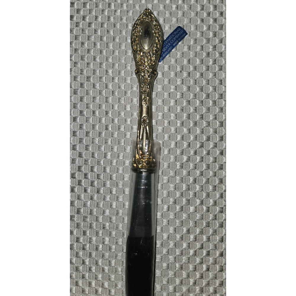 Vintage Looking Makeup Brush International Silver Company